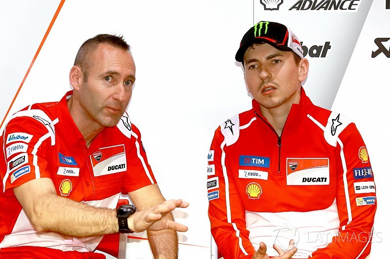 Lorenzo's crew chief won't follow him to Honda