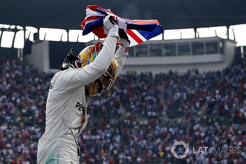 2017 World Champion Lewis Hamilton, Mercedes AMG F1