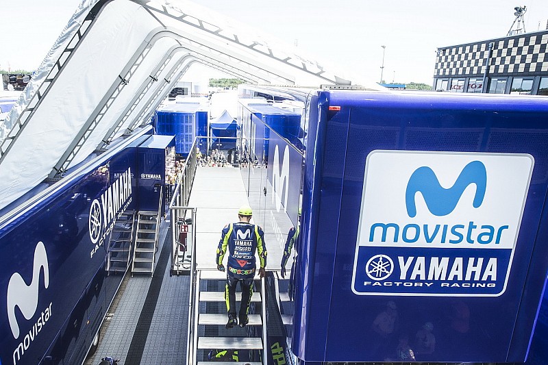 Monster akan gantikan Movistar sebagai sponsor utama Yamaha
