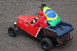 Leclerc y Hamilton responden a las críticas de Elkann, cabeza de Ferrari