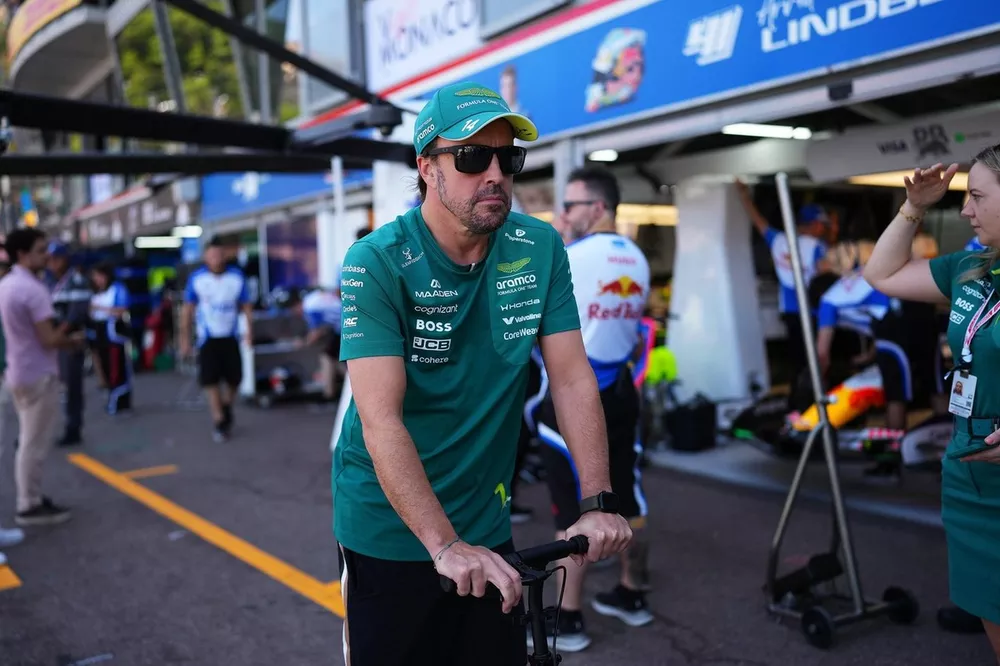 Fernando Alonso, Aston Martin Racing
