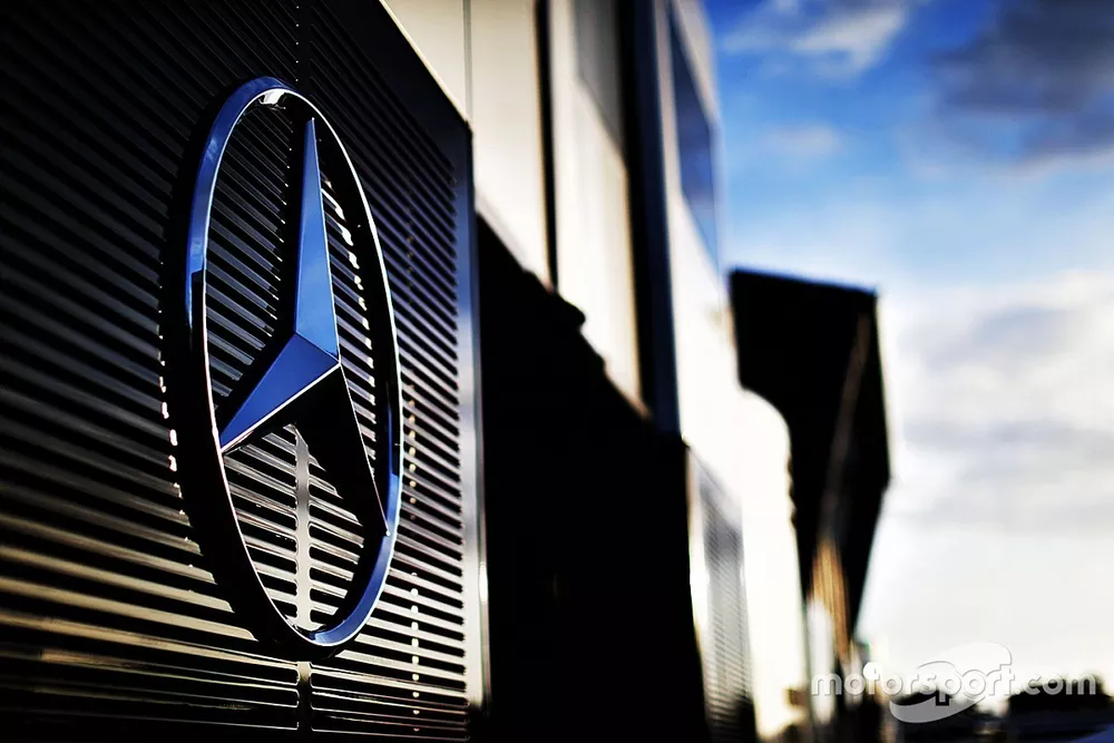 Mercedes logo