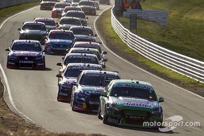 Tasmanien: Shane van Gisbergen vor Jamie Whincup