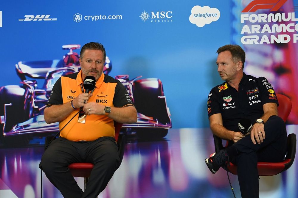 Zak Brown, director general de McLaren Racing, Christian Horner, director de equipo de Red Bull Racing
