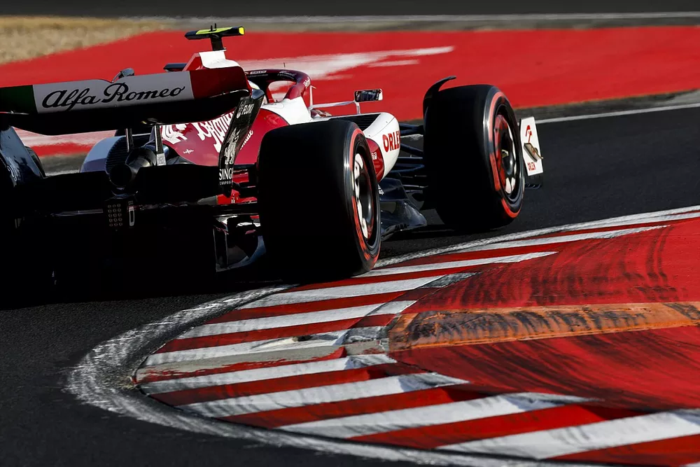 Zhou Guanyu, Alfa Romeo C42