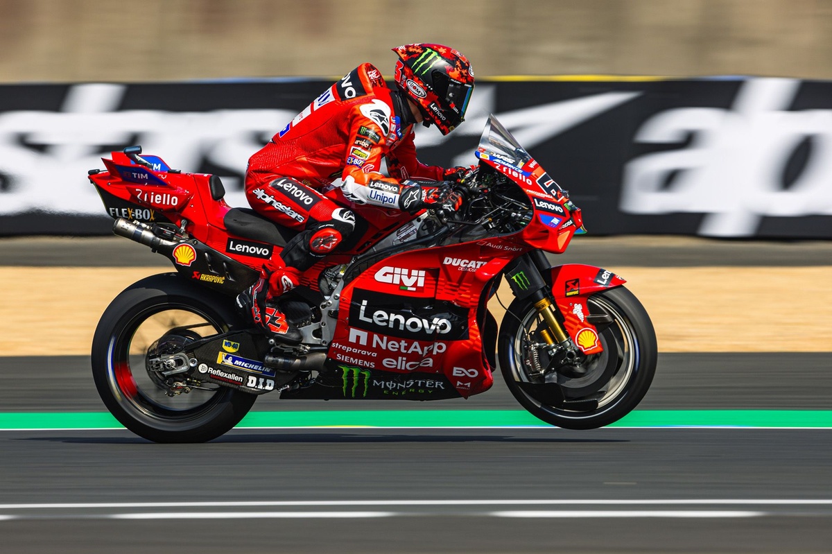 MotoGP | Ducati: Marquez cerca conferme, Bagnaia ancora il feeling