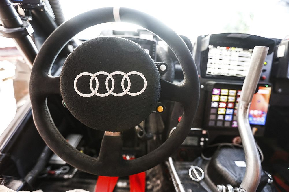 Audi RS Q e-tron E2, volante