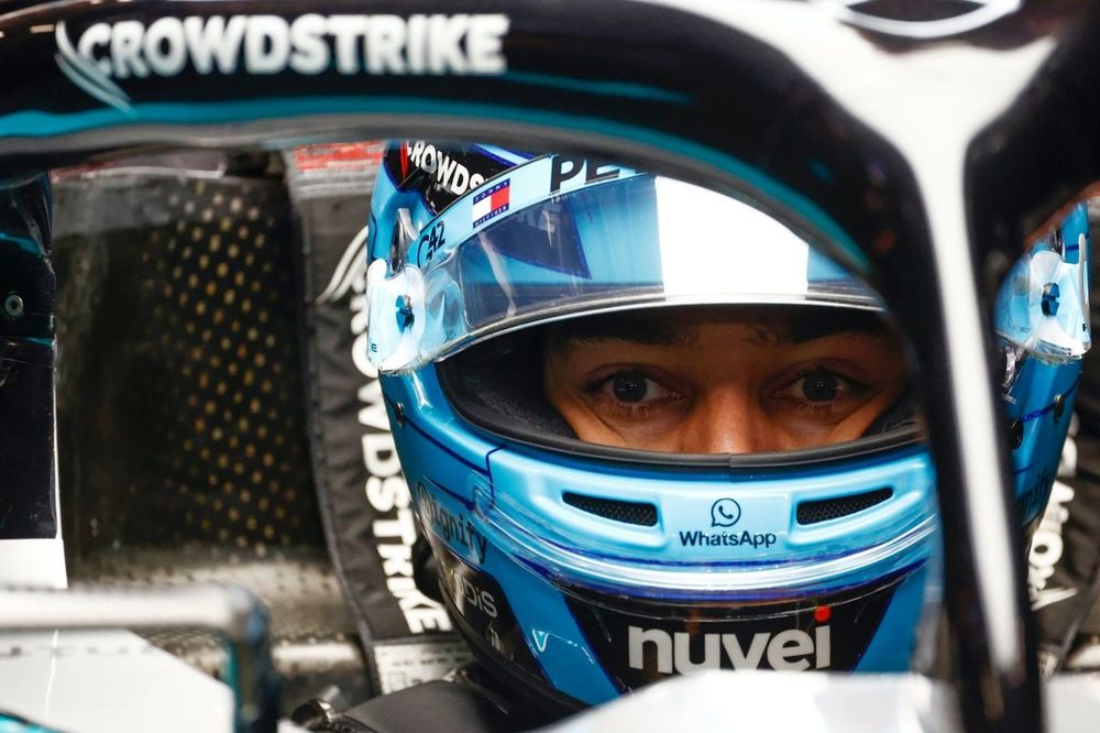 George Russell, Mercedes-AMG F1 Team, in the cockpit