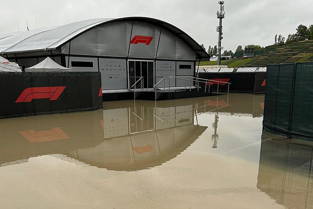 Inundación en el paddock de F1