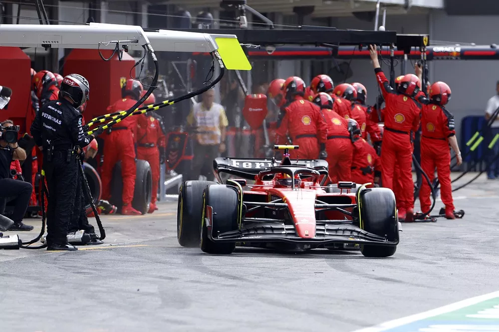 Carlos Sainz, Ferrari SF-23, makes a stop