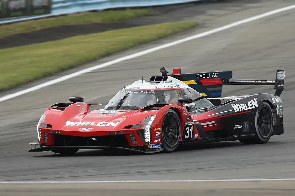 #31: Whelen Engineering Racing, Cadillac VSeries.R, GTP: Pipo Derani, Alexander Sims, Jack Aitken