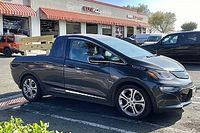 'Picape Bolt': carro elétrico pode virar caminhonete por R$ 106 mil