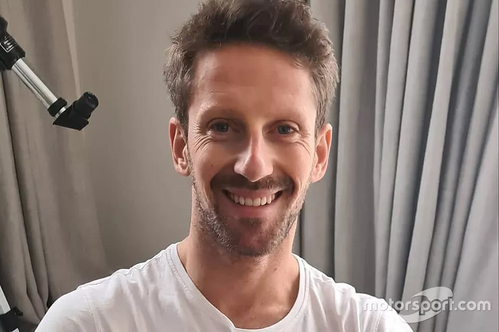 Romain Grosjean without bandage