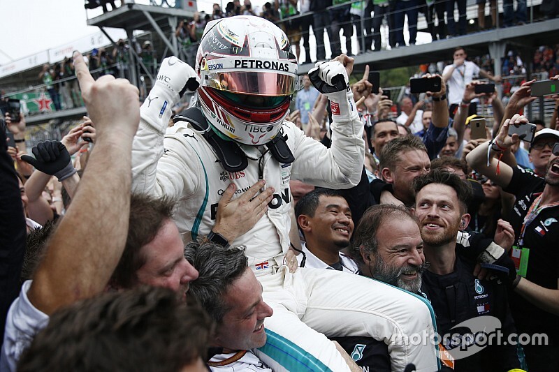Hamilton “não ficou surpreso” com toque de Ocon e Verstappen