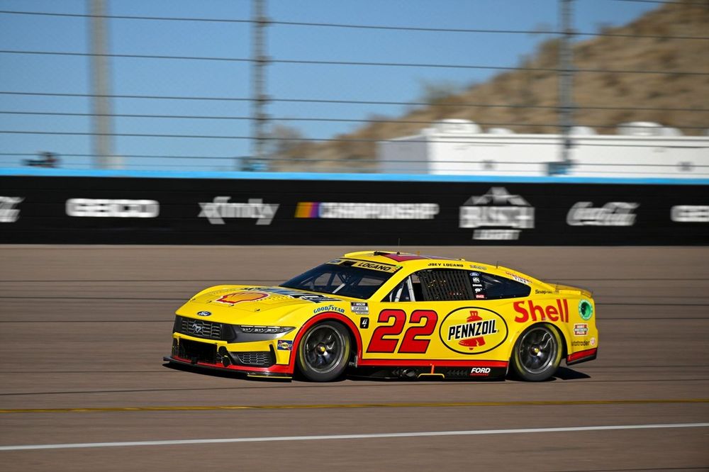 Joey Logano, Team Penske, Shell Pennzoil Ford Mustang