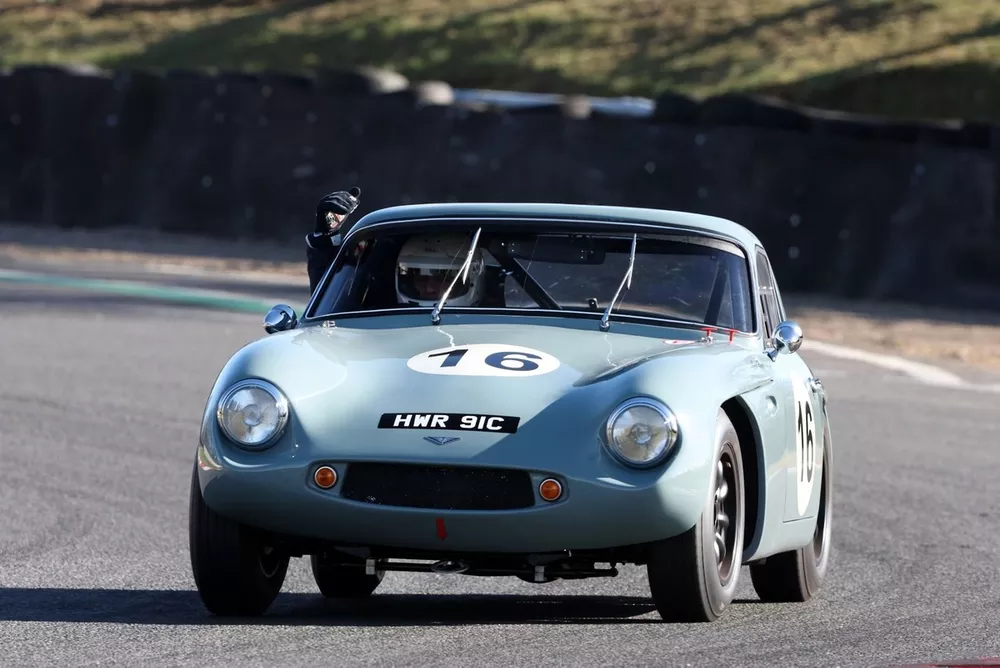 EQUIPE GTS R1 CHRIS RYAN  0009.JPG