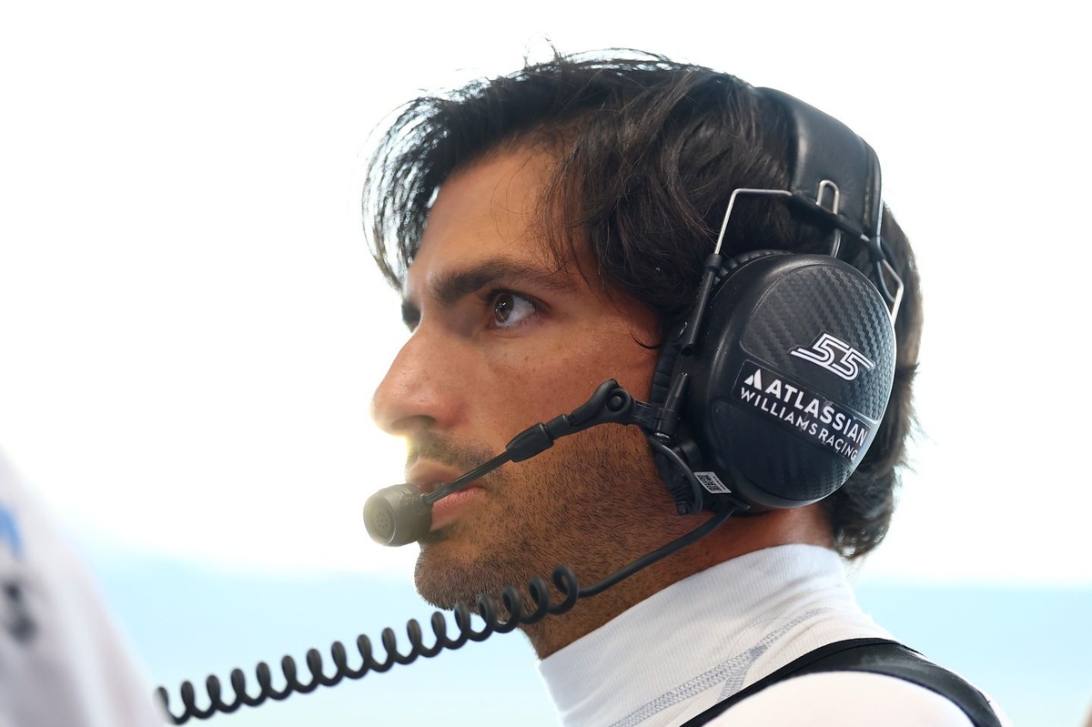 F1 | Sainz punge la FOM: "Esagera con le fidanzate e si perde le cose importanti"