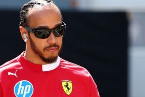 F1: 'Algumas pessoas na Ferrari se arrependem de contratar Hamilton', diz ex-chefe de equipe
