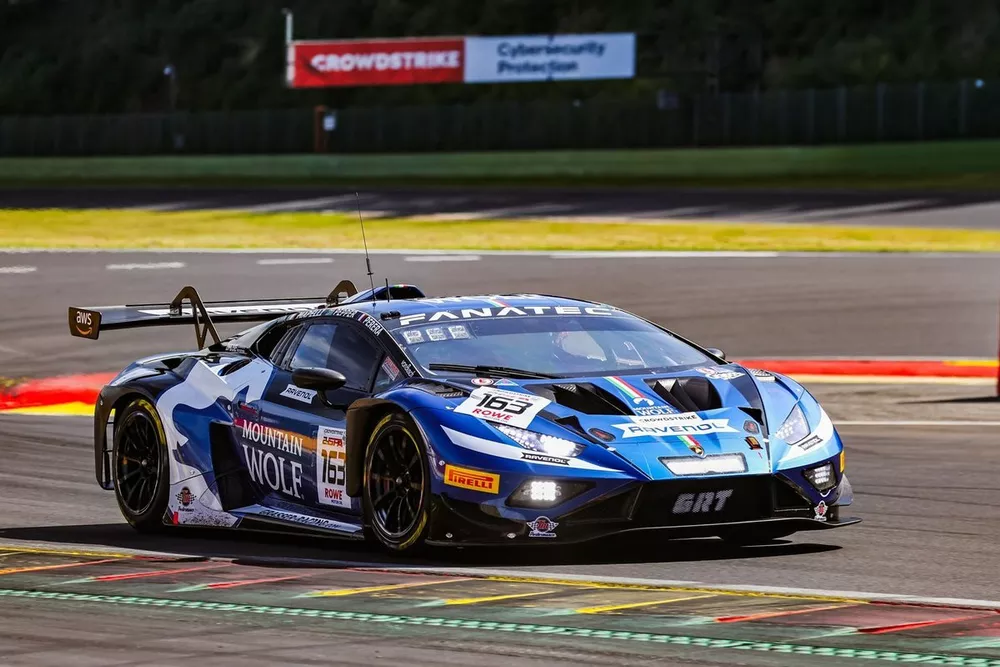 #163 GRT-Grasser Racing Team, Lamborghini Huracan GT3 EVO2: Franck Perera, Marco Mapelli, Jordan Pepper