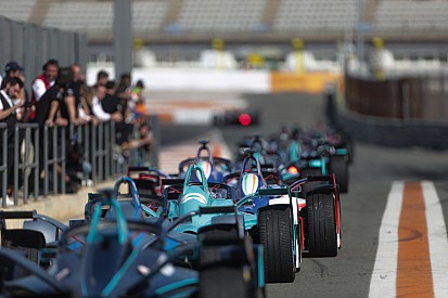 7 női versenyző tesztelhet a Formula E-ben