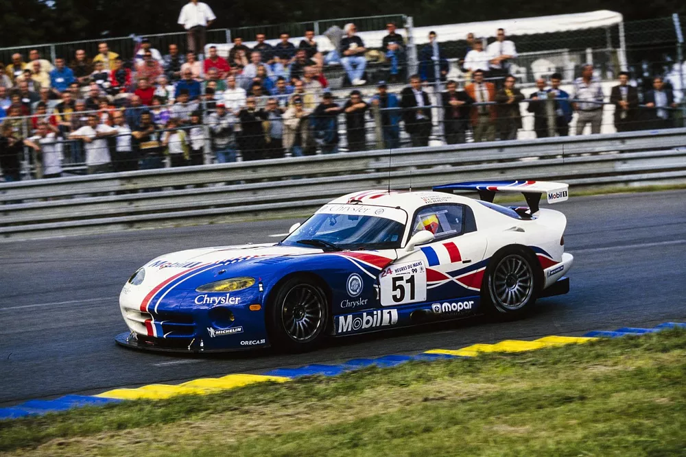 #51 Viper Team Oreca, Chrysler Viper GTS-R: Olivier Beretta, Karl Wendlinger, Dominique Dupuy