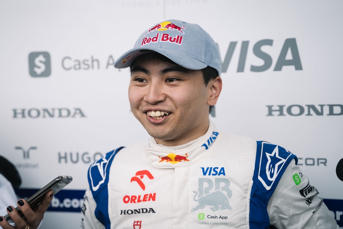 【F1】岩佐歩夢 選手サイン　早い者勝ち IwasaAyumu230103.jpg