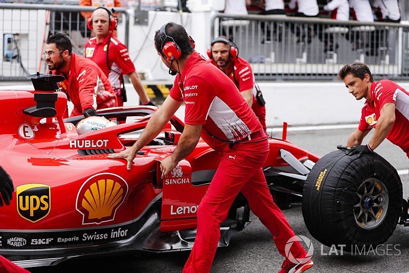 Monza, Libere 2: Vettel trascina le due Ferrari ma poi sbatte in Parabolica