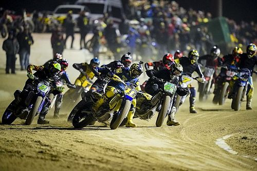 40 pilotos se miden a Rossi en los 100 kil&oacute;metros de los campeones