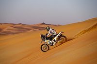 Quintanilla se acerca, pero Honda acaricia el Dakar