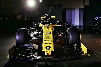 How Ricciardo already has Renault "bouncing"