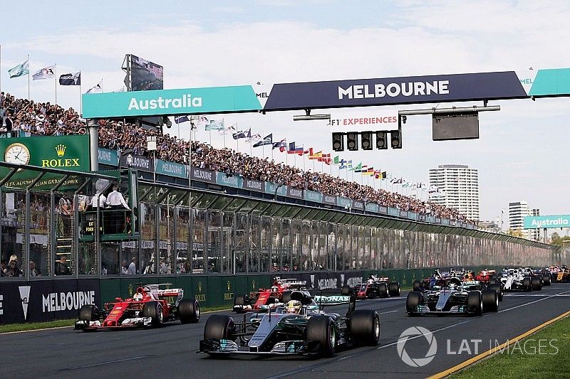 Lewis Hamilton, Mercedes AMG F1 W08 l&iacute;der al inicio