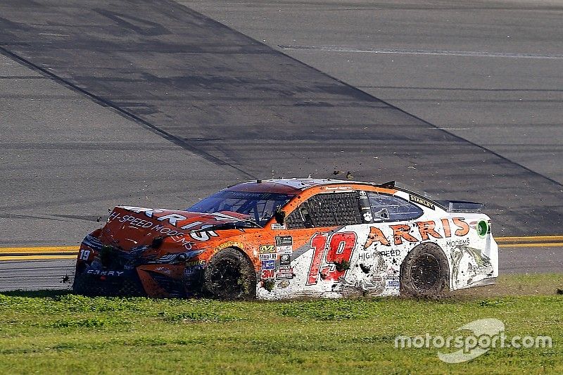 Daniel Suárez, Joe Gibbs Racing Toyota crash