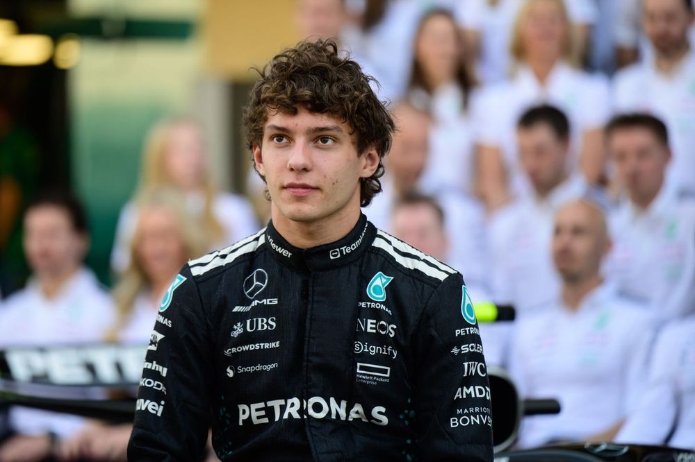 Toto Wolff: Kimi Antonelli potrebbe non raggiungere il suo apice in F1 fino al 2030