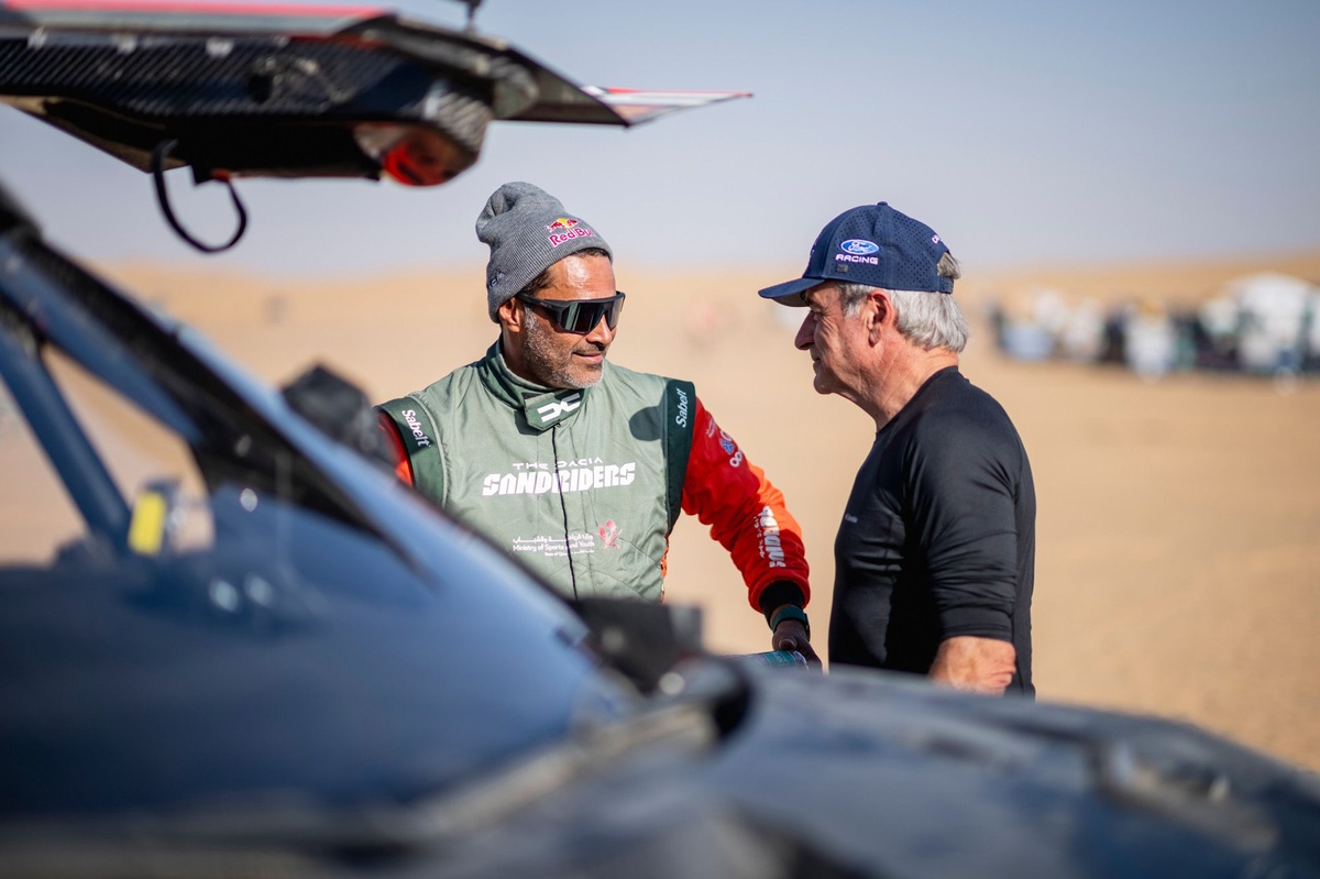 Al-Attiyah pide la continuidad de Sainz y habla claro sobre su futuro con Dacia