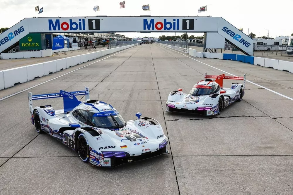 Porsche 963 in the Mobil1 special livery