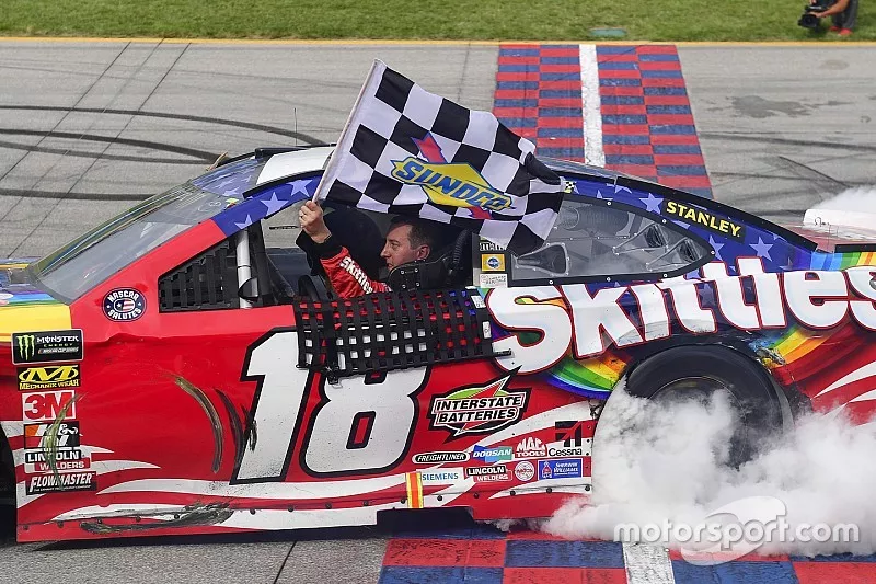 Kyle Busch, Joe Gibbs Racing, Toyota Camry Skittles Red White & Blue celebrates 