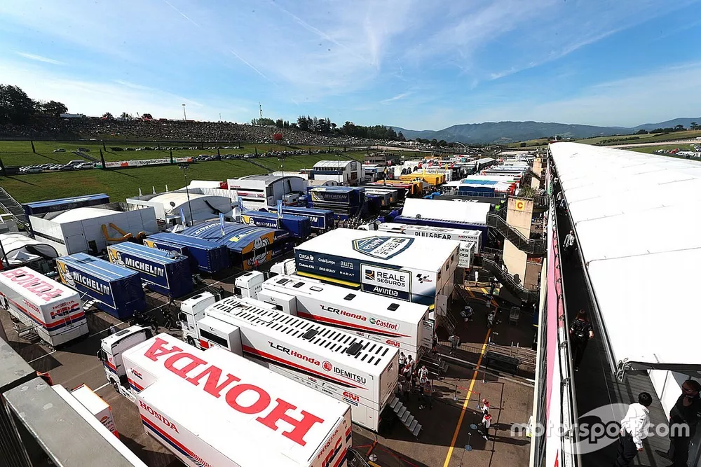 Le paddock