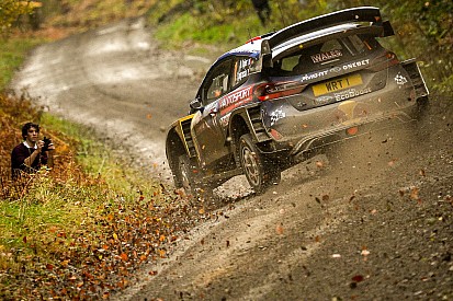 Galler WRC: Ogier, Latvala'nın önünde lider