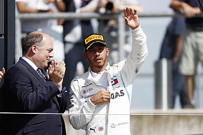 Hamilton "struggling to stand" after British GP