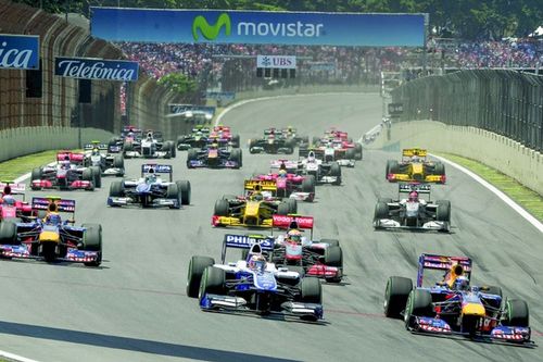 F1 deveria voltar com os carros de 2010, defende Verstappen