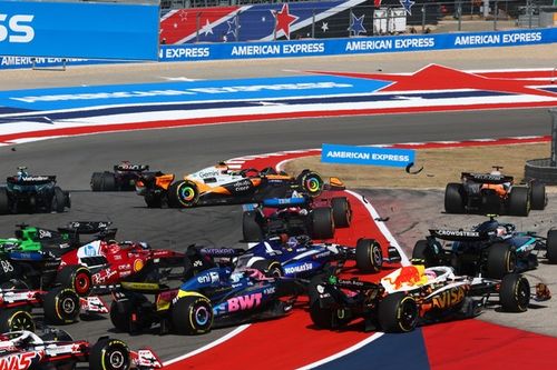 F1 GP Austin 2025: Verstappen gana la sprint, los McLaren chocan y Colapinto 14°