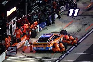 Hamlin se enfrenta a una sanci&oacute;n en la segunda ronda de los Playoffs de NASCAR