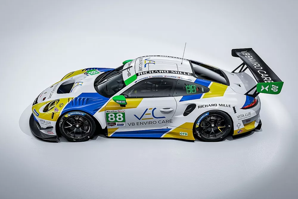 #88 Team Hardpoint EBM - Rob Ferriol, Earl Bamber, Katherine Legge, Christina Nielsen