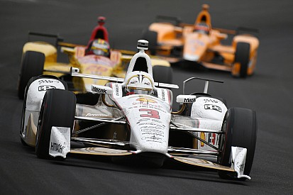 Championnat - Castroneves vire en tête après Indy