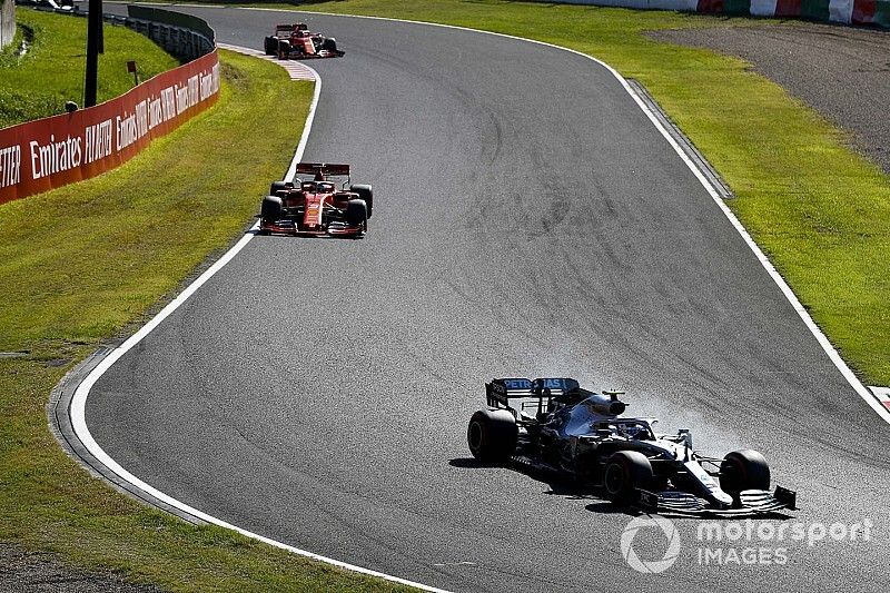 vValtteri Bottas, Mercedes AMG W10, leads Sebastian Vettel, Ferrari SF90, and Charles Leclerc, Ferrari SF90