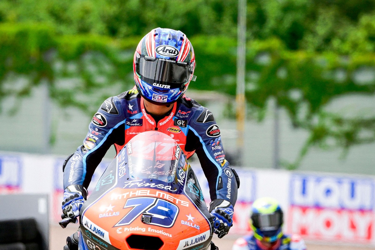 スポーツ・フィットネス MOTOGP2002 Ryders Eye Ogura steals the top spot from Roberts in Austin