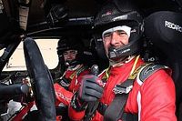 De mochilero de la leyenda del Dakar a copiloto del segundo de Mourinho
