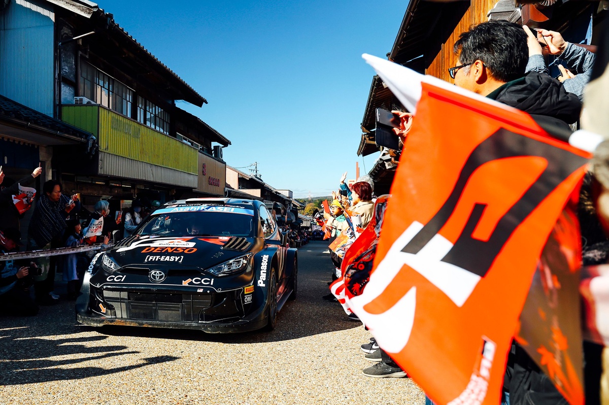 【200台限定】ラリージャパン2023勝田貴元 ※A.ジョンストン サイン入り 勝田貴元選手のサイン入りグッズがもらえるチャンス