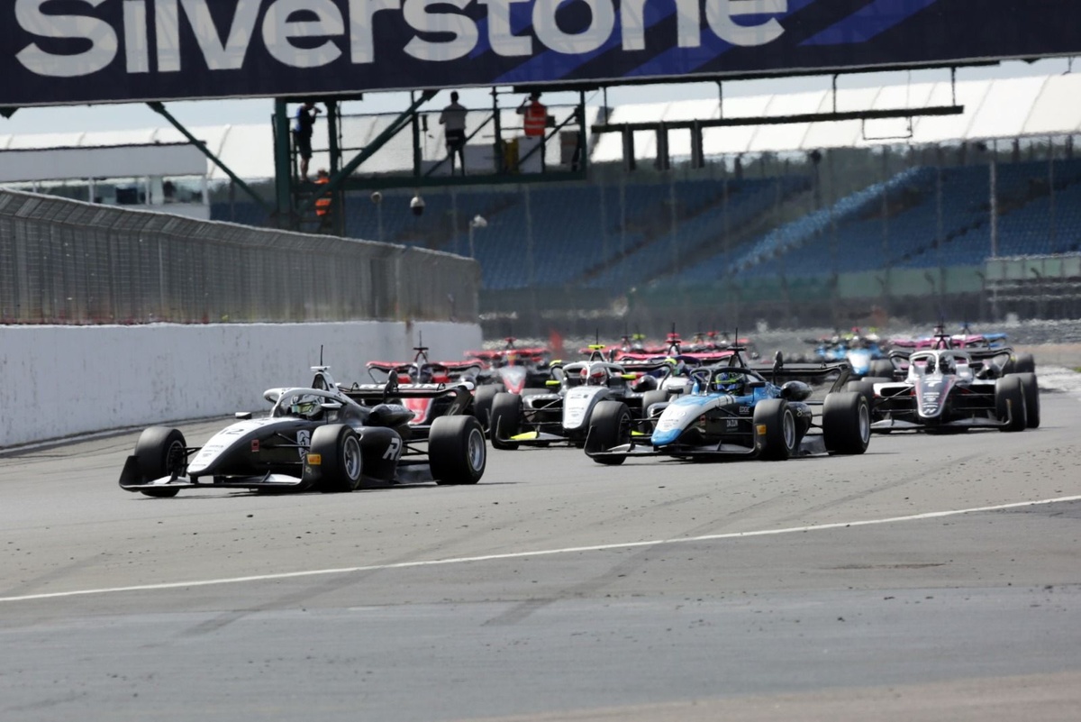 Ninovic stamps his authority despite Silverstone GB3 drama