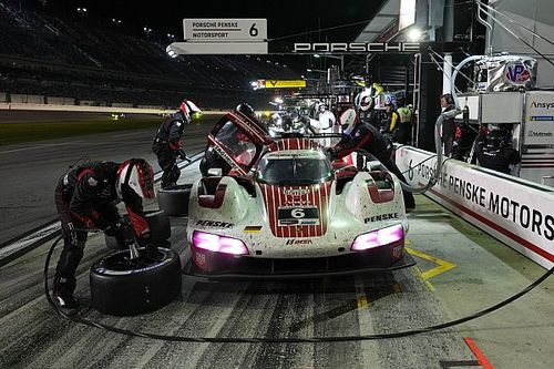 Daytona | Porsche, c'è da fare: "Tanti problemi mai avuti prima"